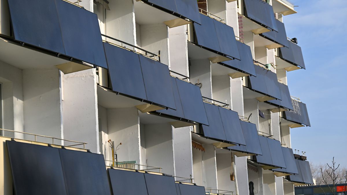 Deutsche installieren 220.000 Balkonkraftwerke im ersten Halbjahr