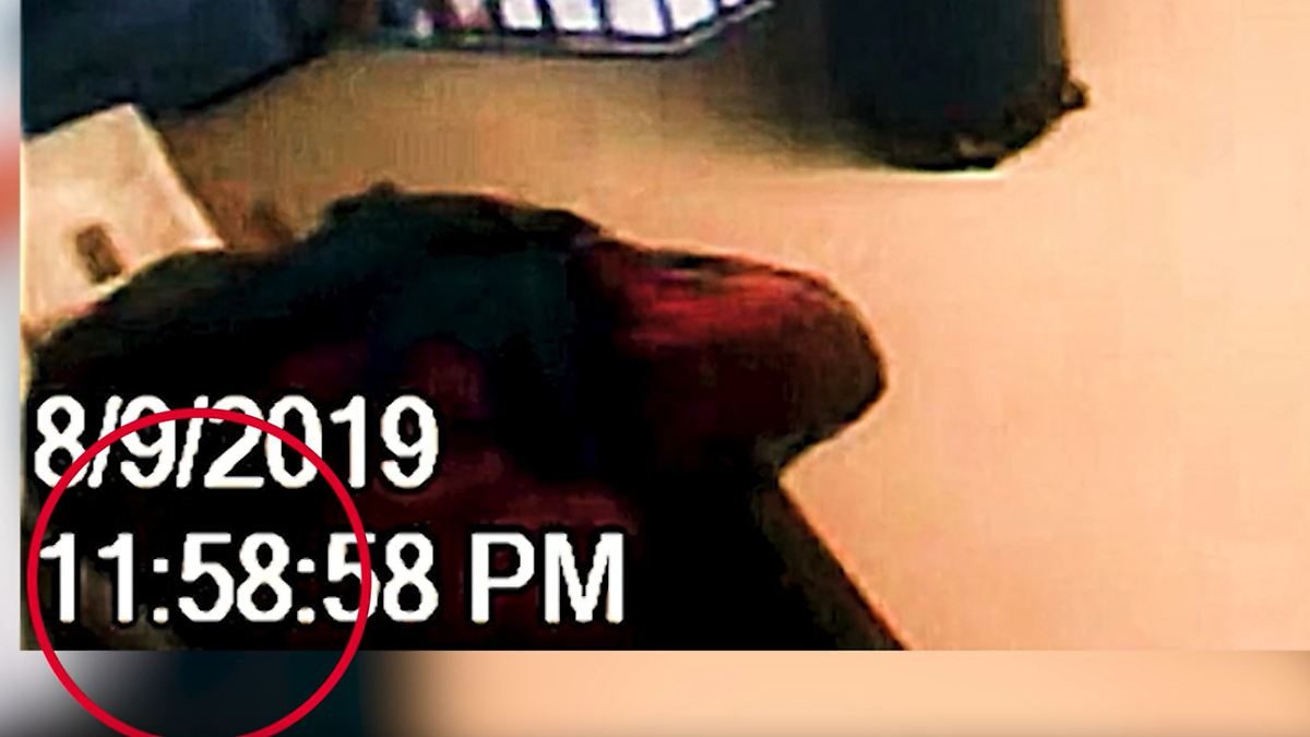 Trump can't get rid of the issue: Missing minute in Epstein video raises ...