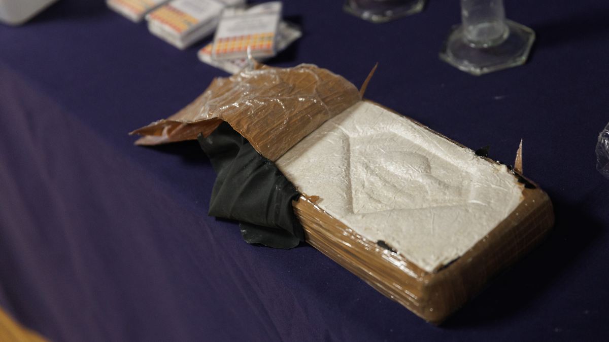 Zoll erwischt 77-jährigen Deutschen mit vier Kilo Kokain