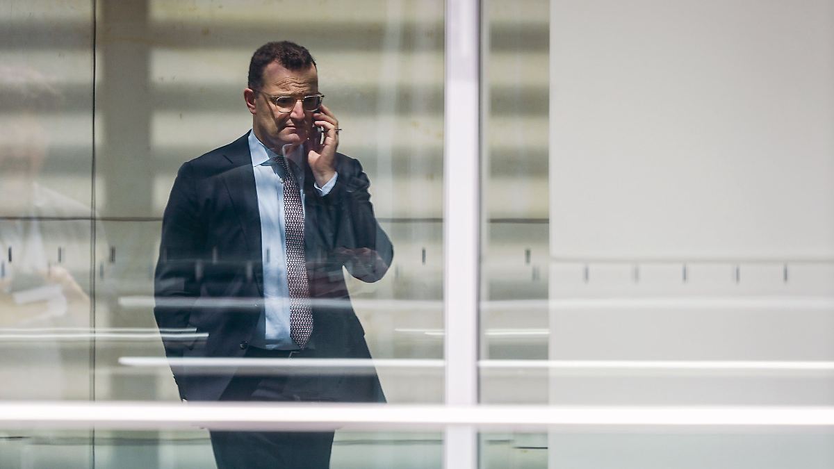 Nur jeder Fünfte hält Jens Spahn für vertrauenswürdig