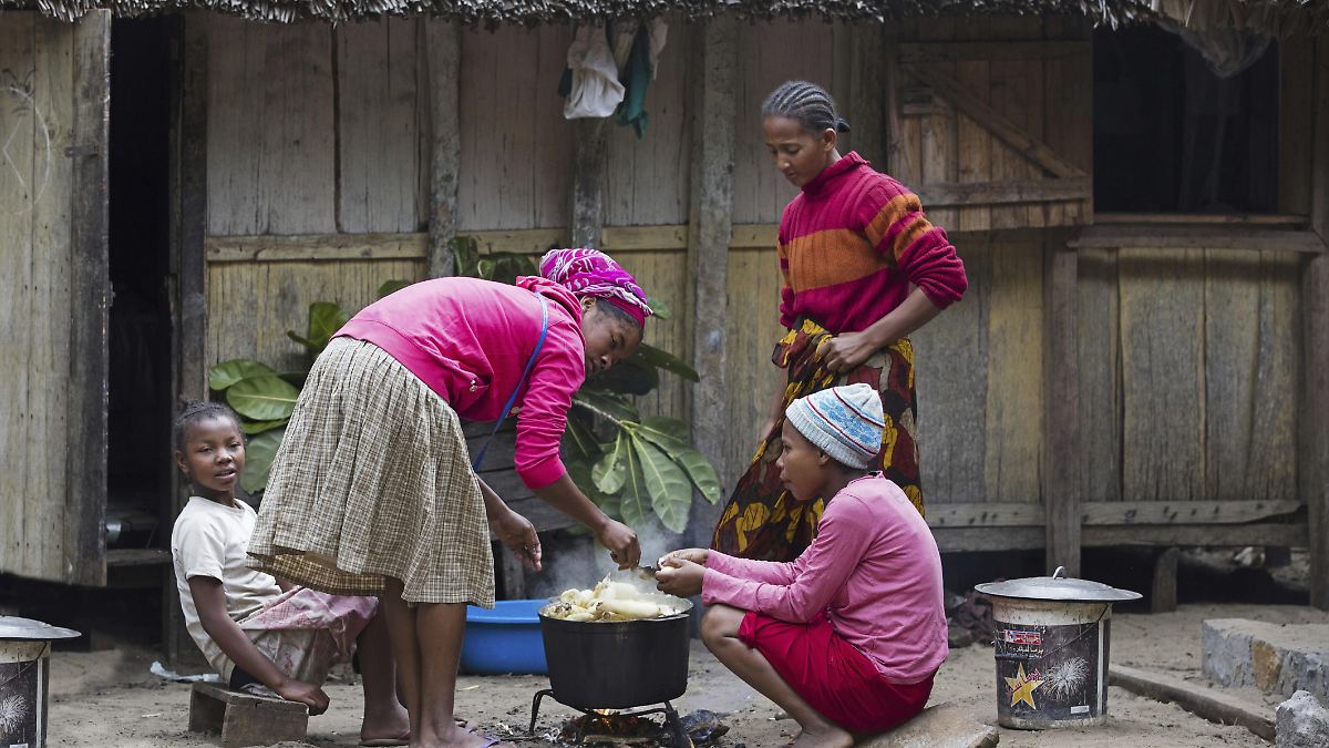 Eine Milliarde Menschen durch Kochen an offenen Feuern gefährdet