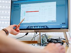 Wenige gucken bisher rein: Elektronische Patientenakte muss sich im Alltag noch etablieren