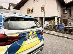 Dritte Leiche identifiziert: Polizei veröffentlicht grausige Details zu Dreifachmord in Bayern
