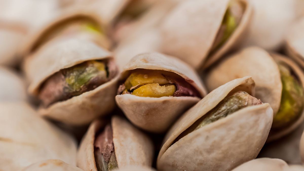 Warum man abends lieber Pistazien essen sollte