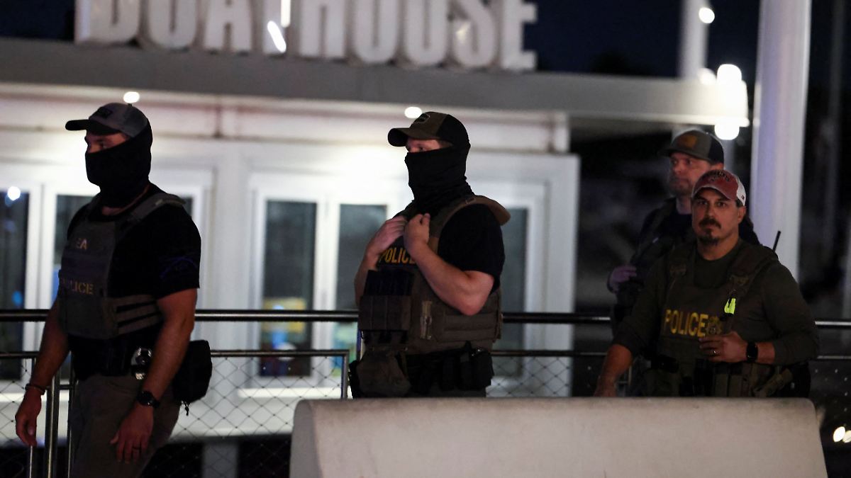 Trump-Ministerin feuert Mitarbeiter nach Sandwich-Wurf auf Grenzbeamten