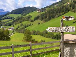 "Gefährliche" Tendenz in Alpen: Deutschsprachige Schilder sorgen für Ärger in Südtirol