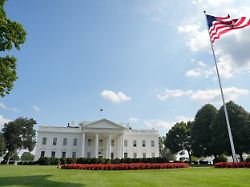 Auch andere Europäer eingeladen: Von der Leyen und Merz begleiten Selenskyj zu Treffen mit Trump