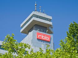 Engere Fesseln durch Länder: RBB scheitert mit Klage gegen Staatsvertrag in Karlsruhe