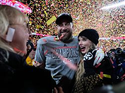 Romantischer Antrag im Garten: Taylor Swift und Travis Kelce haben sich verlobt