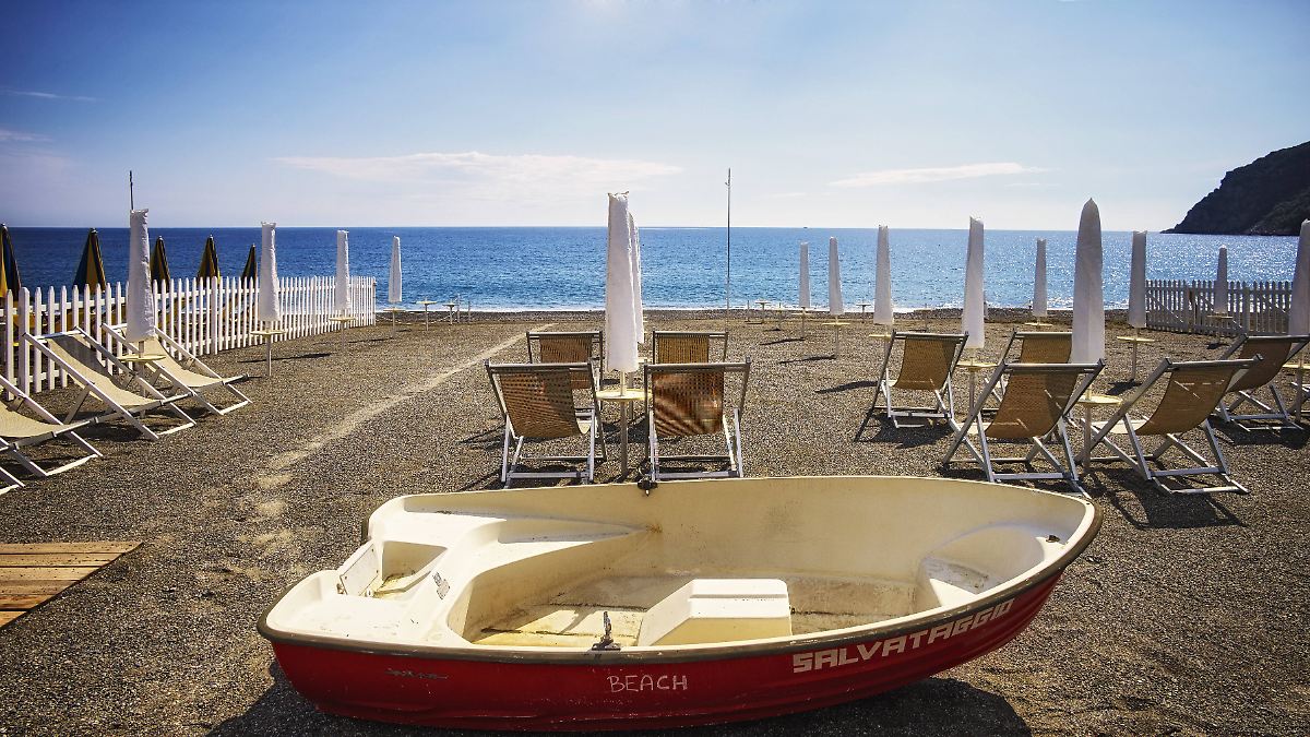 "Je blauer das Meer, desto lebloser ist es"
