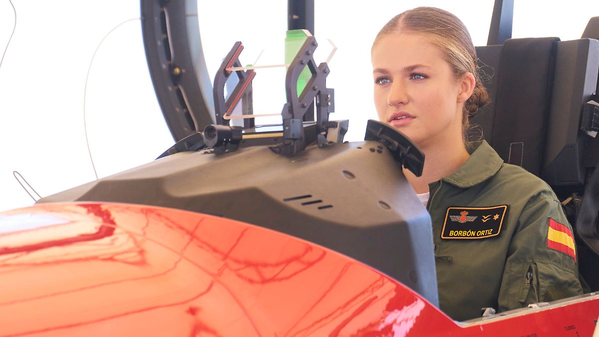 Spanische Prinzessin besteigt Cockpit