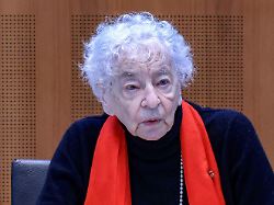 "Wirken bleibt über Tod hinaus" : Menschenrechtlerin Ruth Weiss ist gestorben