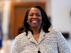 Fed-Gouverneurin darf bleiben: Lisa Cook gewinnt vor Gericht gegen Donald Trump