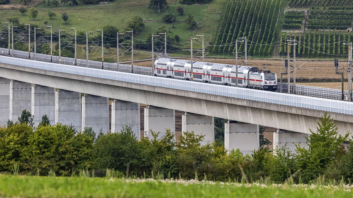 Schnieder stellt seine Bahn-Reform vor - neue Chefin kommt