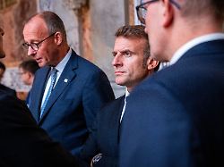 Gemeinsame Schulden für Ukraine?: "Russische Geheimarmee" in Europa beunruhigt Macron