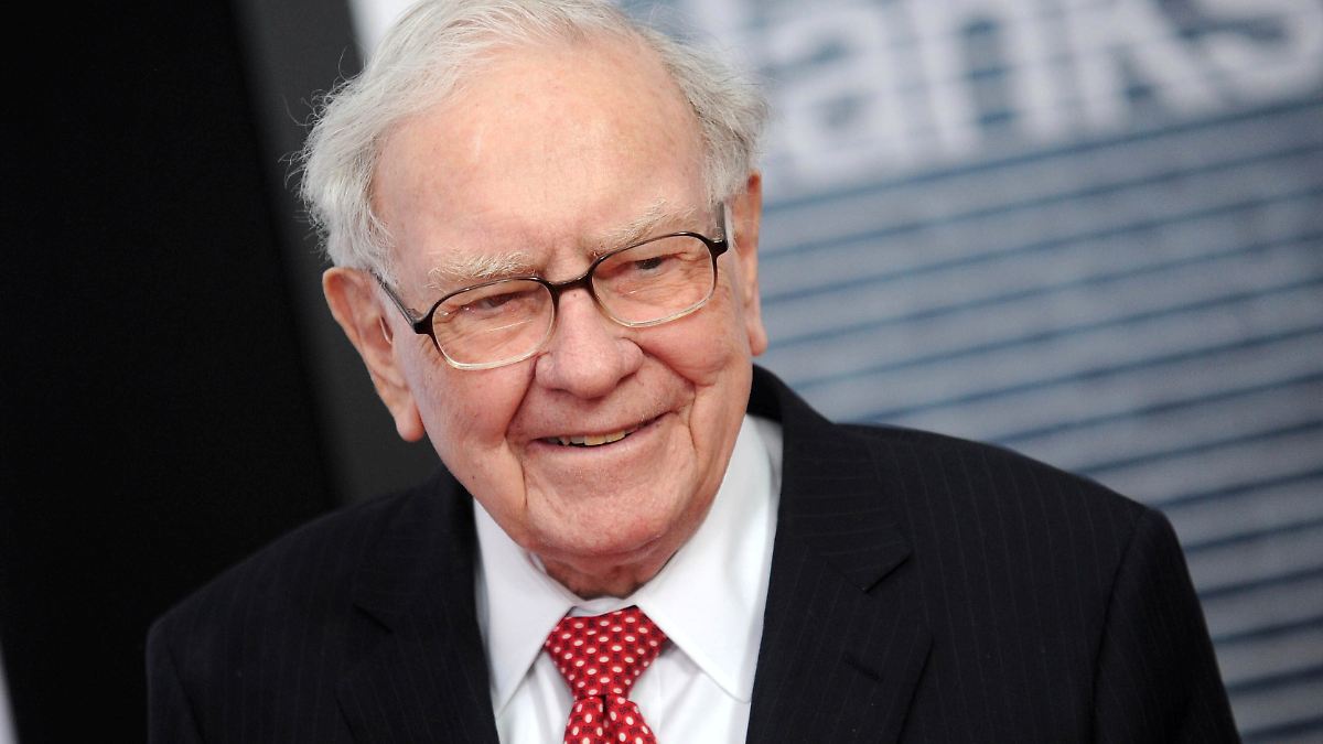 Investor-jubelt-und-klatscht-Warren-Buffett-macht-Japan-Abschlag-zur-Goldgrube