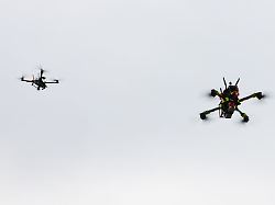 "Befinden uns in einem Wettlauf": Dobrindt: Bundeswehr soll beim Drohnen-Abschießen helfen