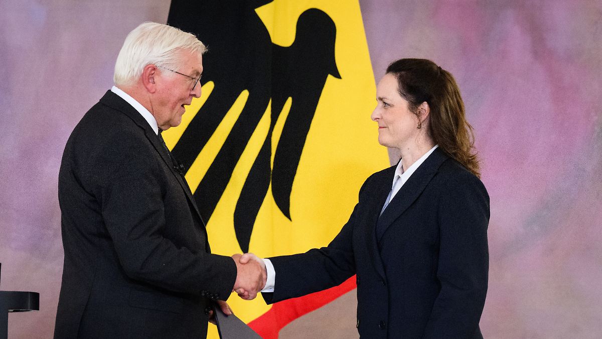 Steinmeier ernennt die drei neuen Verfassungsrichter