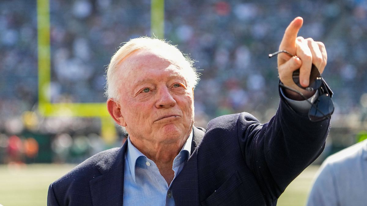 Jerry Jones verwechselt seine Finger und muss 250.000 Euro zahlen