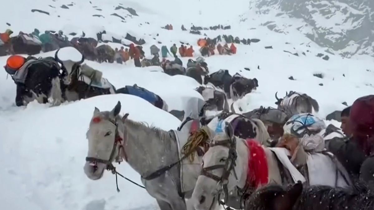 Alle eingeschlossenen Wanderer von Mount Everest gerettet