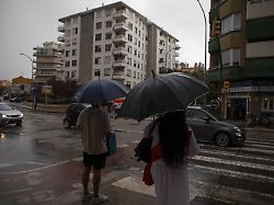 Wetterdienst warnt: Sturmtief Alice flutet Straßen auf Mallorca
