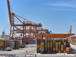 Zoll-Folgen kommen erst nach: IWF: Weltwirtschaft hält sich wacker - Aussichten sind aber eher düster