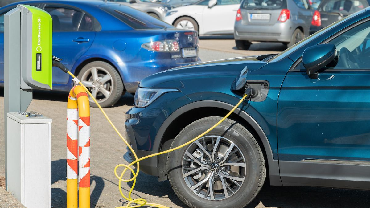 Studie-zeigt-versteckte-Kosten-So-dreckig-sind-Plug-in-Hybridfahrzeuge-wirklich