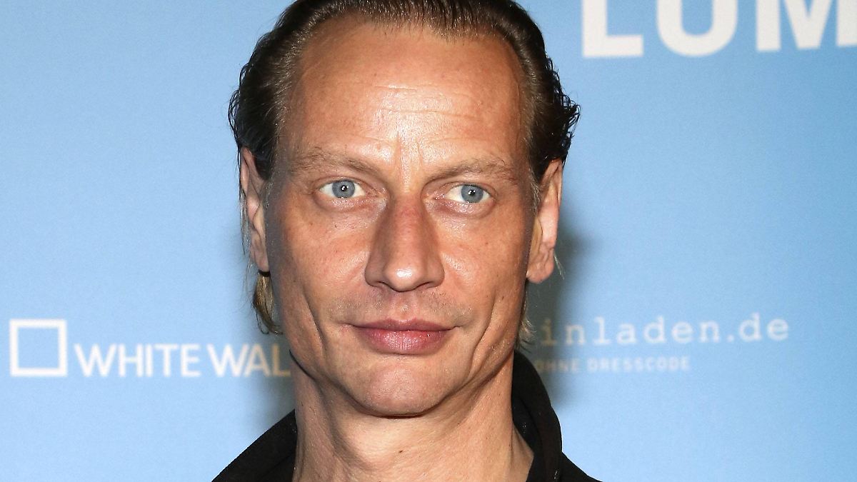 Die zwei, drei blauen Augen des Victor Schefé