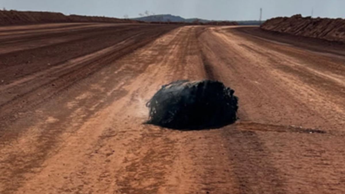 Brennendes Objekt aus dem All schlägt in australischer Wüste ein