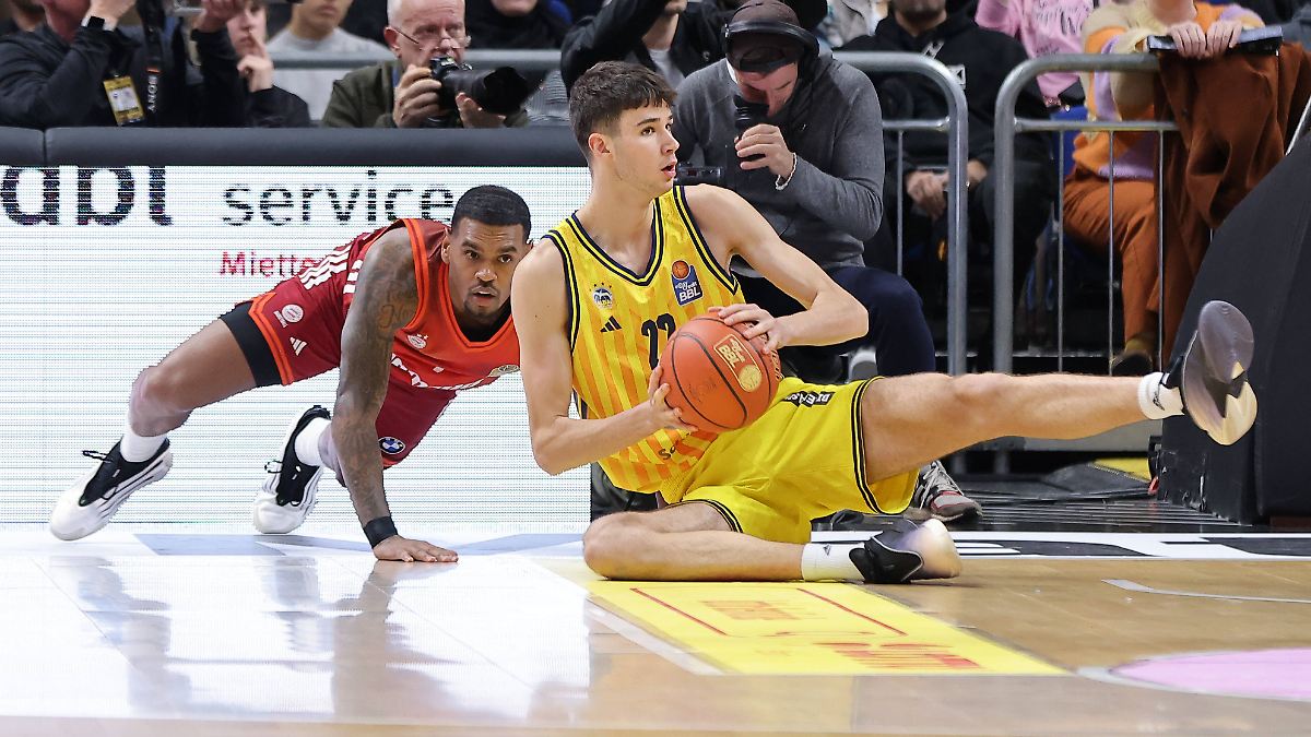 Überraschung im BBL-Topspiel: FC Bayern lässt sich von Alba und 18-Jährigem überrumpeln