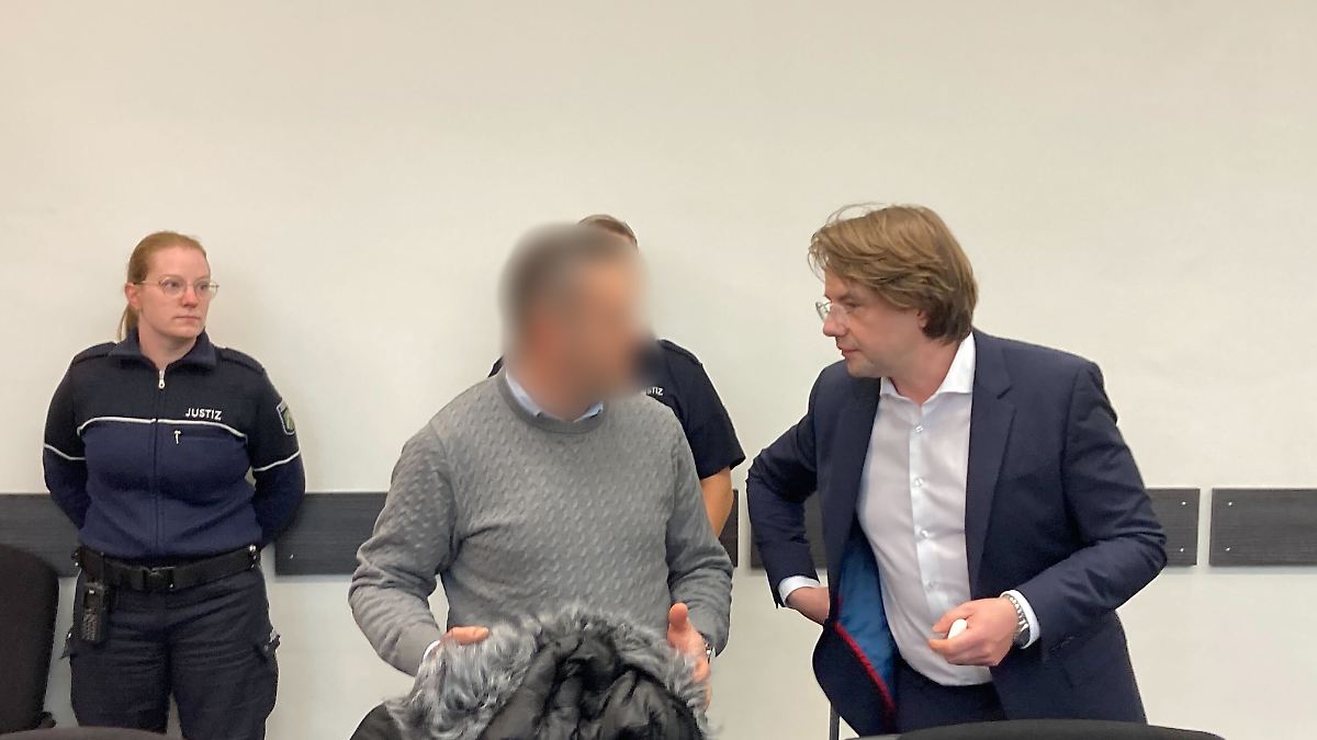 Arzt und Krankenschwester wegen Tod von Mädchen vor Gericht