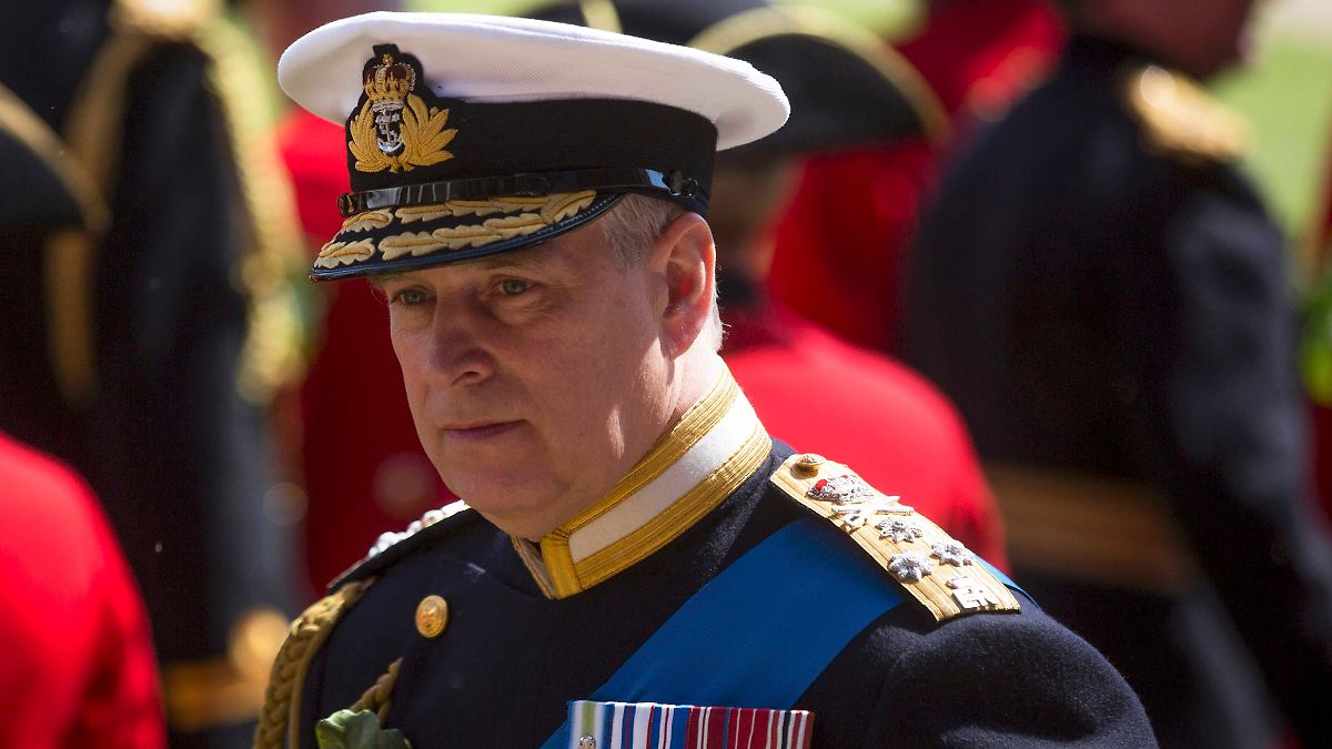 König Charles III. will Andrew letzten Titel entziehen