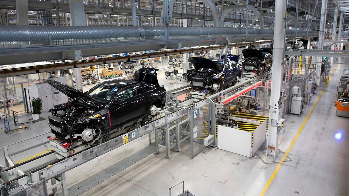 Geschäftserwartungen der Autobauer auf Zwei-Jahres-Hoch