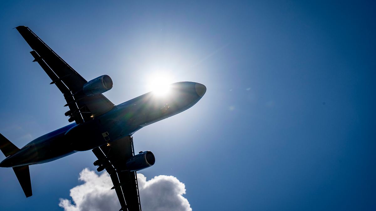 Fluglinien wollen irreführende Klima-Versprechen stoppen