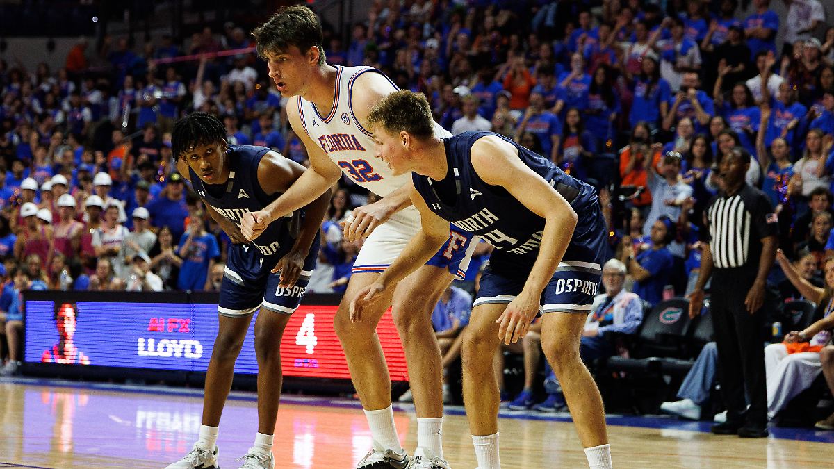 Mit 2,36 Meter: Teenager stellt gigantischen Basketball-Rekord auf