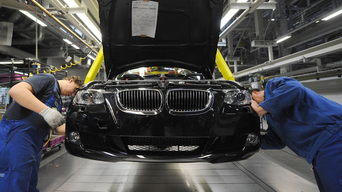 Top-Gehälter an Fabriklöhne gekoppelt: BMW ändert Gehaltssystem - n-tv.de