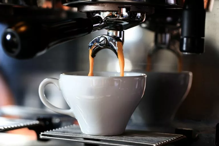 Kaffee kochen. Das ist heilig.