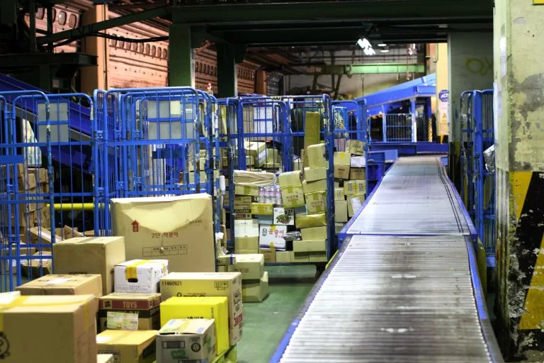 Conveyor belt in warehouse